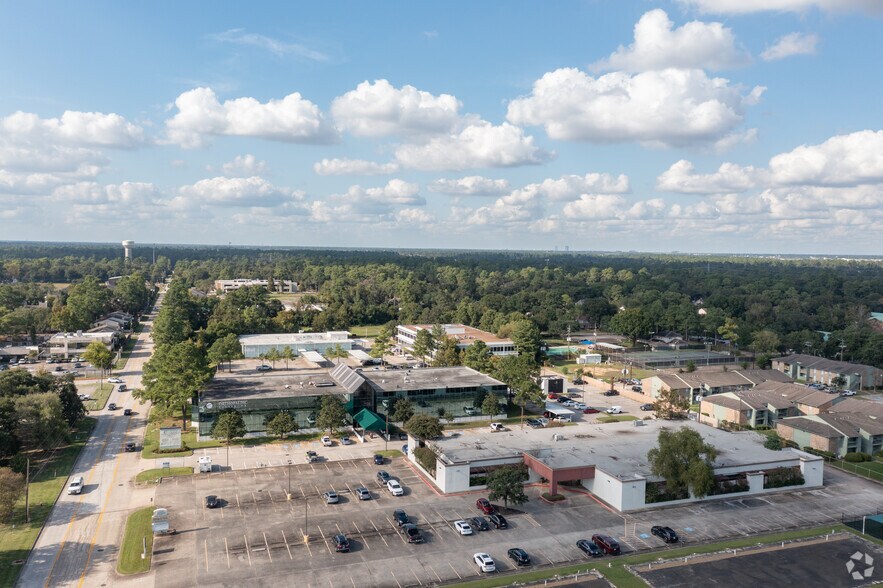 More Photos Of 17222 Red Oak Dr, Houston Medical For Lease