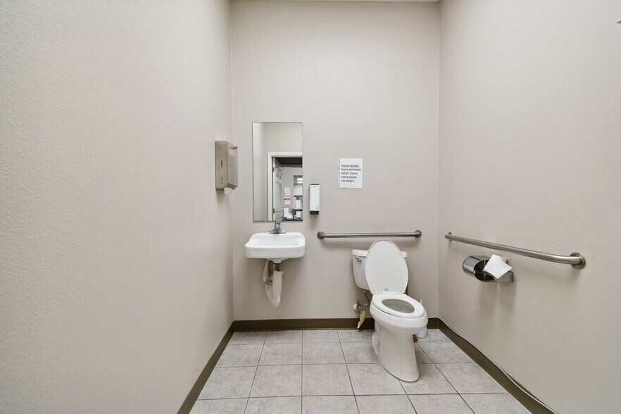 More Photos Of 772 Cortaro Dr, Sun City Center Medical For Sale