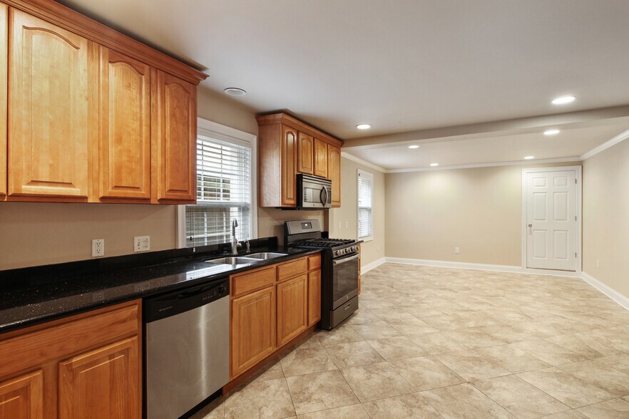 More Photos Of 2909-11 Constance St, New Orleans Multifamily For Sale