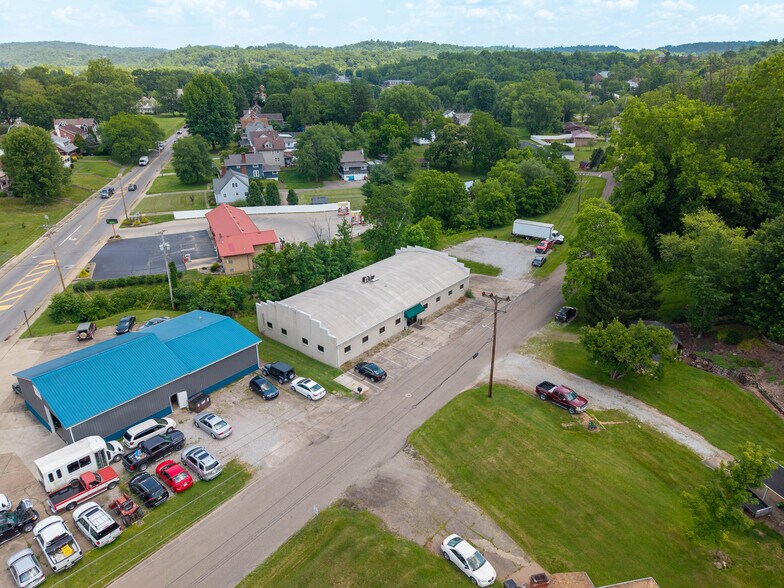 More Photos Of 101 Rathbone Rd, Marietta Flex For Sale