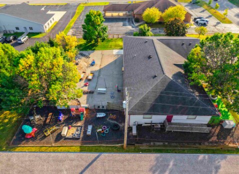 More Photos Of 2861 S Ridge Rd, Green Bay Daycare Center For Sale