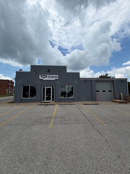 Primary Photo Of 11806 Main St, Centertown Flex For Sale