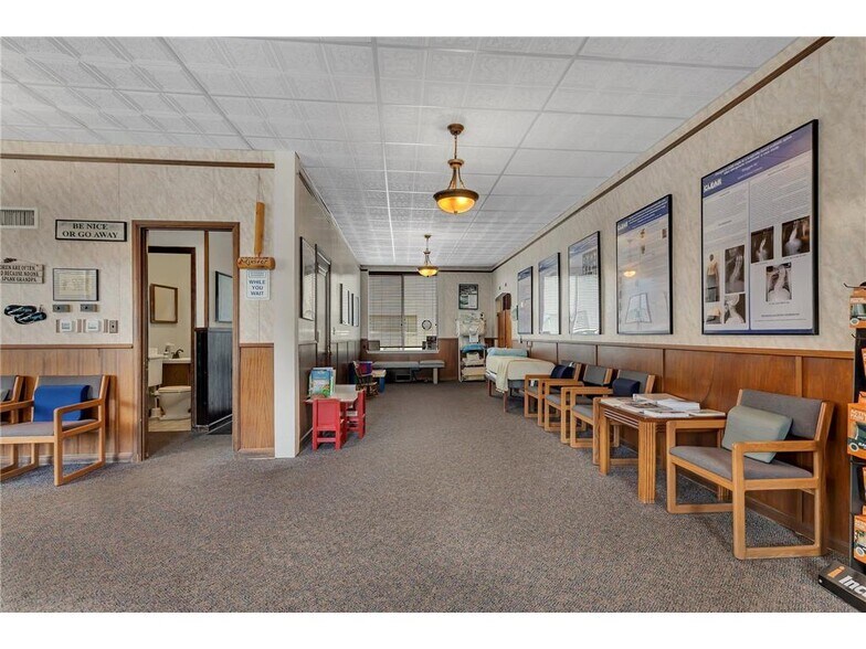 More Photos Of 437 33rd Ave N, Saint Cloud Office For Sale