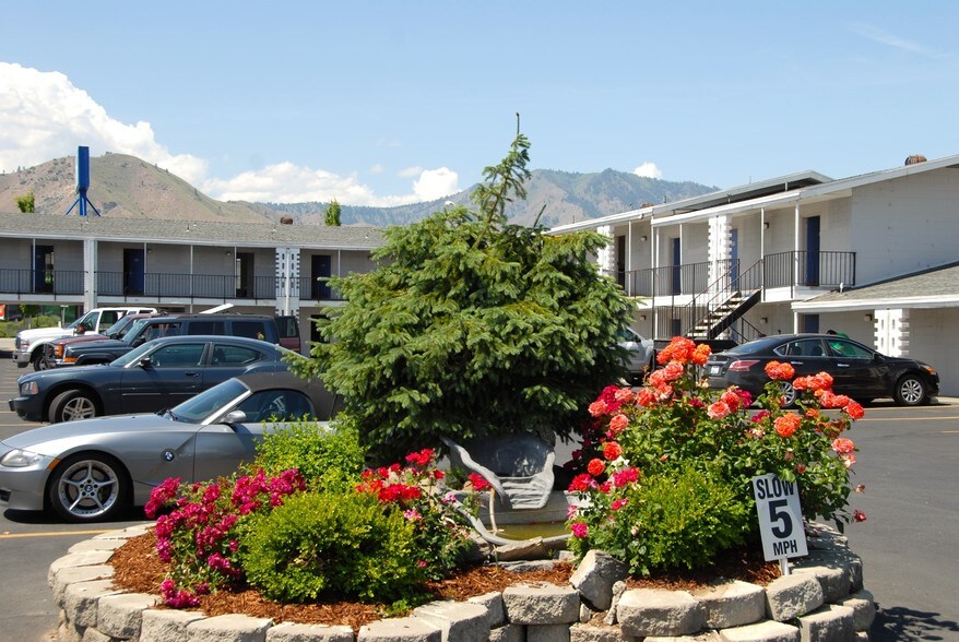 More Photos Of 610 N Wenatchee Ave, Wenatchee Hotel For Sale