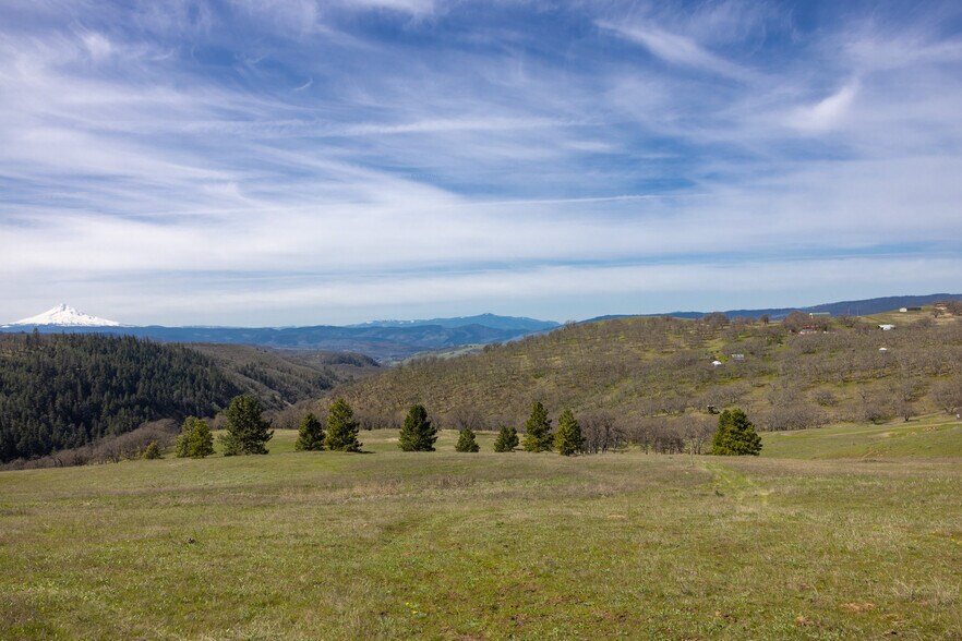 More Photos Of 60 Hartwig Road, Lyle Land For Sale