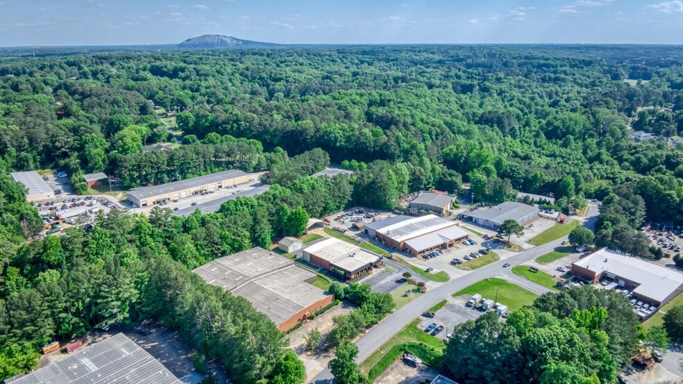 More Photos Of 5350 Webb Pky, Lilburn Flex For Sale