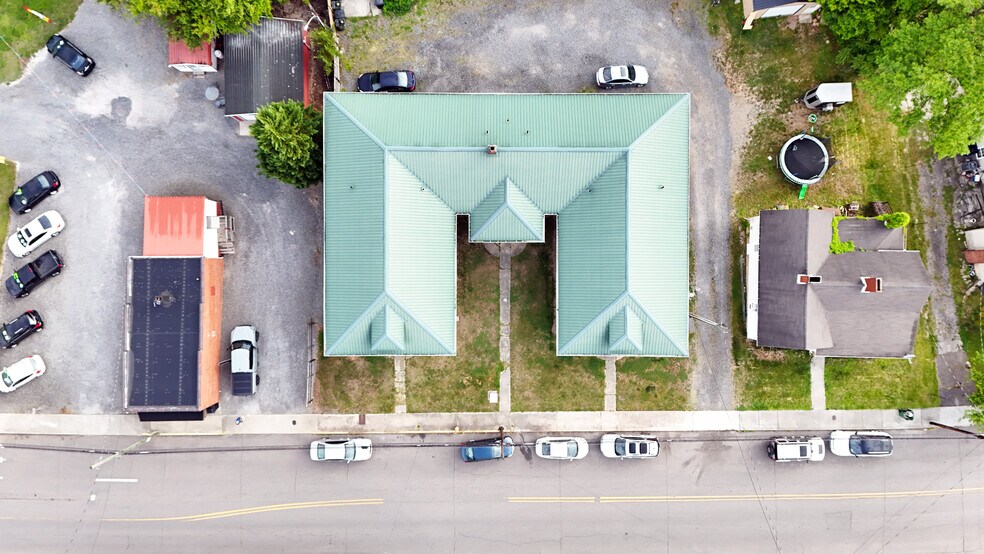 More Photos Of 1007 S Main St, Mount Airy Apartments For Sale