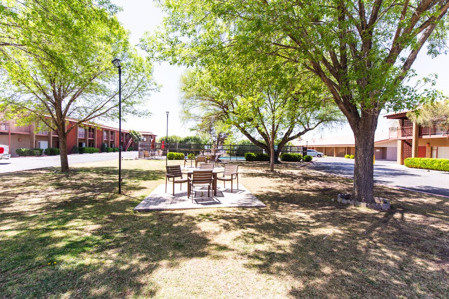 More Photos Of 1765 S Main St, Las Cruces Hotel For Sale