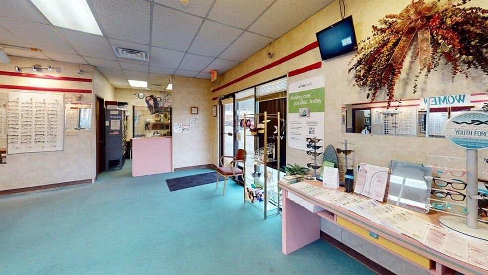 More Photos Of 2819 5th Ave, Huntington Medical For Sale