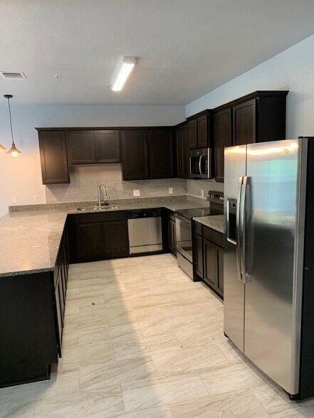 More Photos Of 10503 West Ave, San Antonio Apartments For Sale