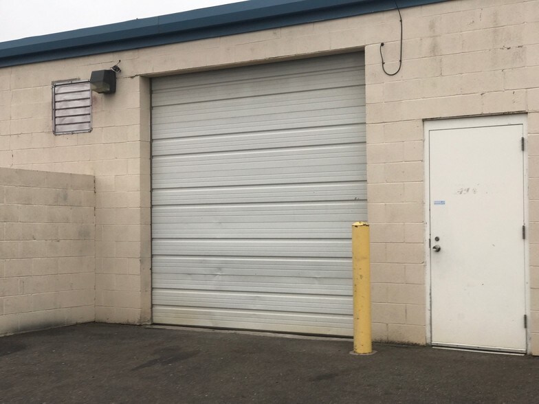 More Photos Of 350-366 Norfolk St, Aurora Light Manufacturing For Sale