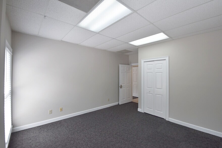 More Photos Of 116 Peachtree Ct, Peachtree City Medical For Lease