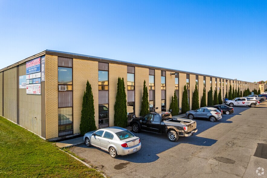 More Photos Of 3400 Boul Losch, Longueuil Unknown For Lease