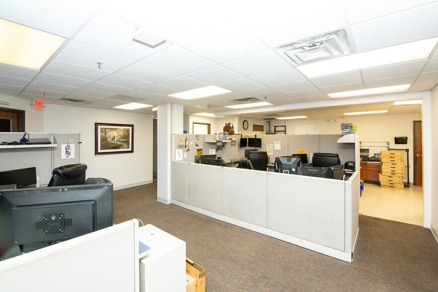 More Photos Of 4003 Out Look Dr, Hurricane Office For Sale