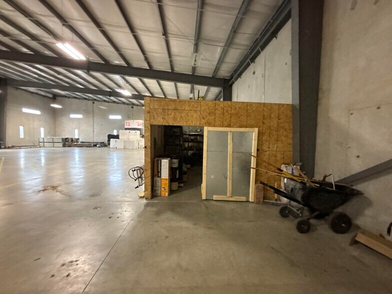 More Photos Of 6724 Guada Coma Dr, Schertz Warehouse For Lease