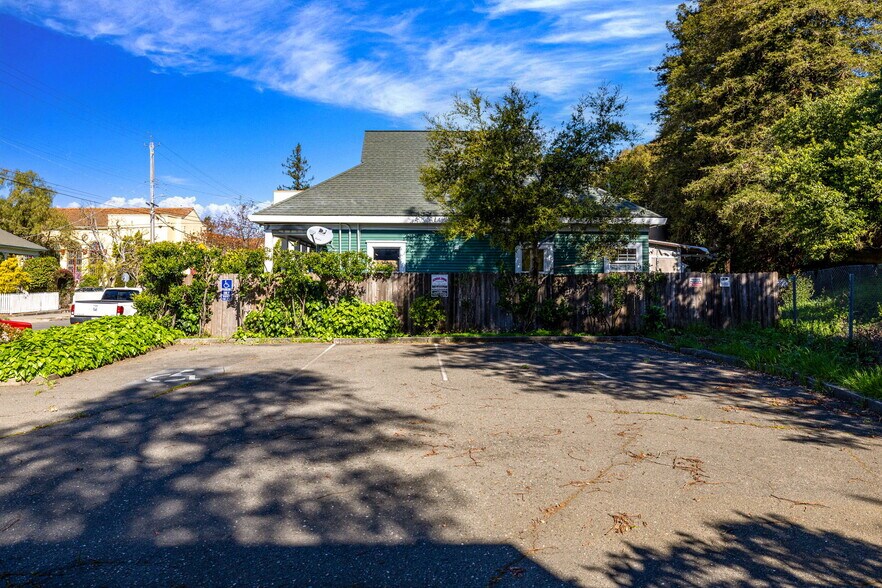 More Photos Of 610 Davis St, Santa Rosa Office Residential For Sale