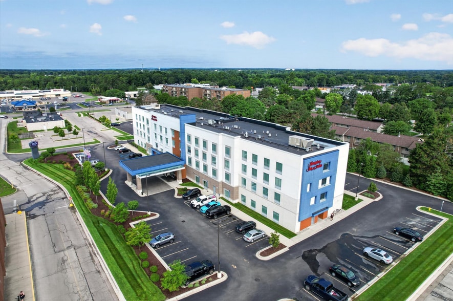 More Photos Of 1335 S Main St, Adrian Hotel For Sale