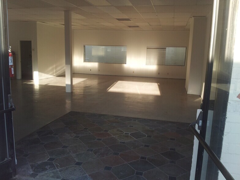 More Photos Of 8549 Wilshire Blvd, Beverly Hills Loft Creative Space For Lease