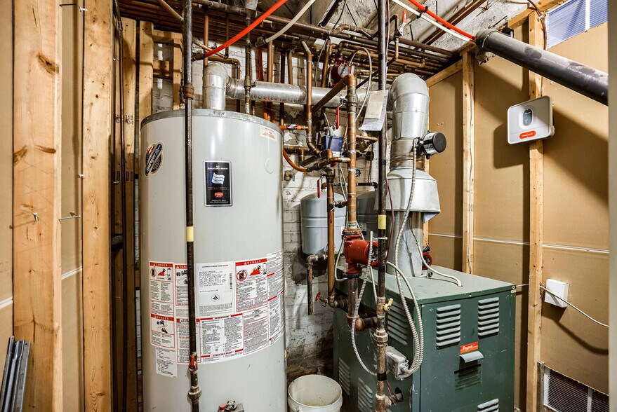 More Photos Of 4 Oriole Gdns, Toronto Apartments For Sale