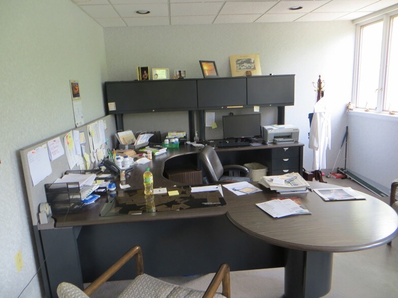 More Photos Of 222 Schanck Rd, Freehold Medical For Lease