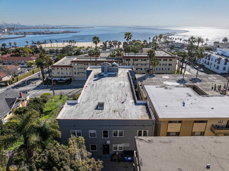 More Photos Of 3621 S Pacific Ave, San Pedro Apartments For Sale