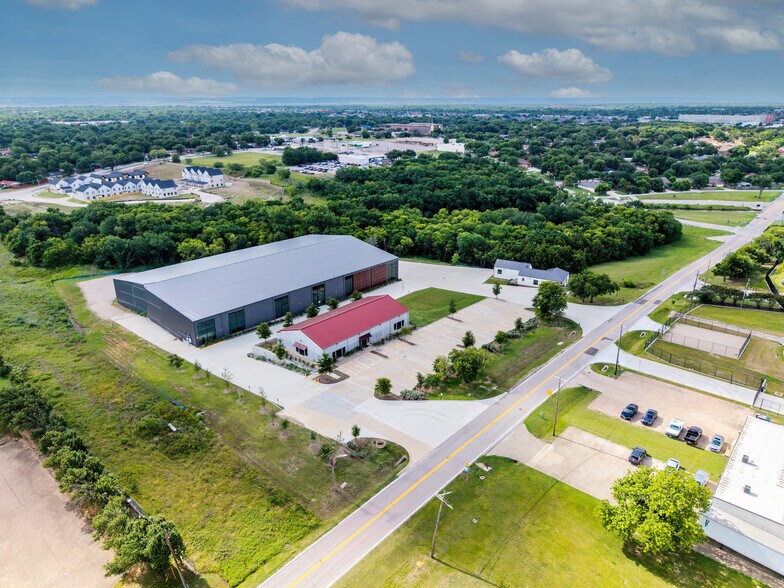 Primary Photo Of 1771 Robinson Road, Grand Prairie Warehouse For Sale