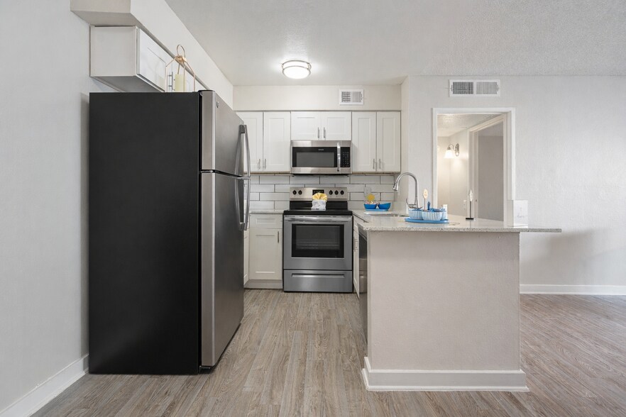 More Photos Of 4030 N 44th Ave, Phoenix Apartments For Sale