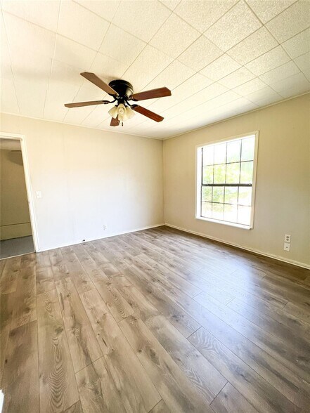 More Photos Of 1425 W Groesbeck St, Stephenville Apartments For Sale