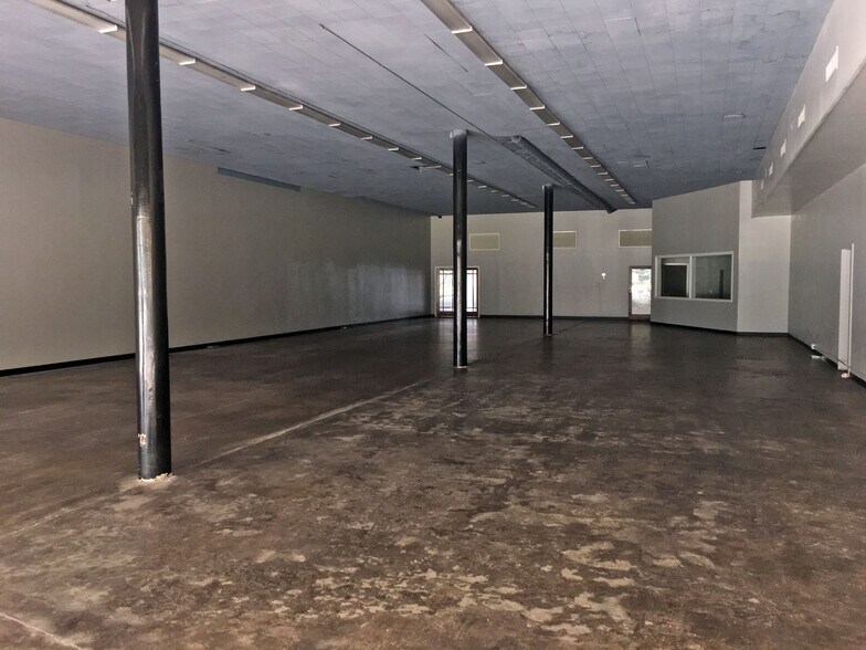 More Photos Of 316-318 Dauphin St, Mobile Storefront For Lease