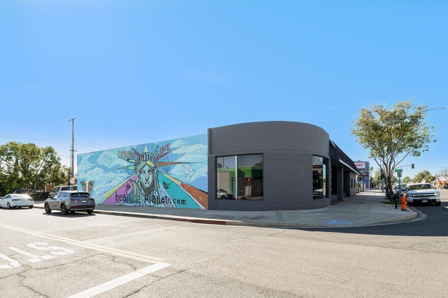 Primary Photo Of 4000-4004 W Burbank Blvd, Burbank Freestanding For Sale