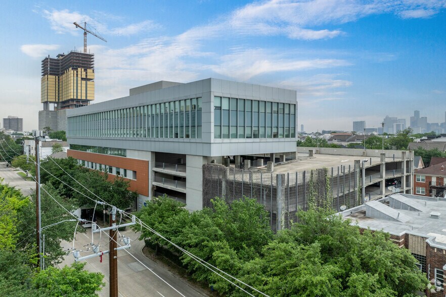 More Photos Of 1801 Binz St, Houston Unknown For Lease