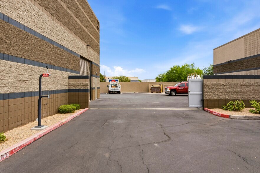 More Photos Of 1425 N Hobson St, Gilbert Warehouse For Lease