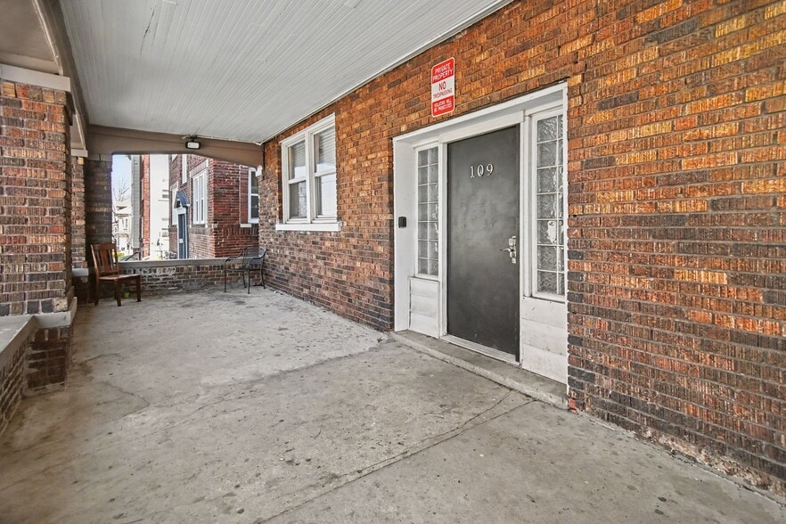 More Photos Of 109 E 40th St, Kansas City Apartments For Sale