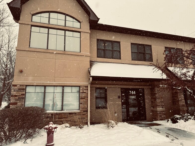 Primary Photo Of 744 Southcross Dr W, Burnsville General Retail For Sale