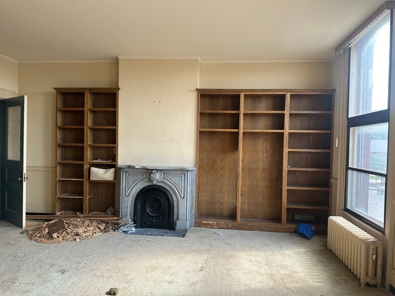 More Photos Of 49 E Main St, Amsterdam Office For Sale