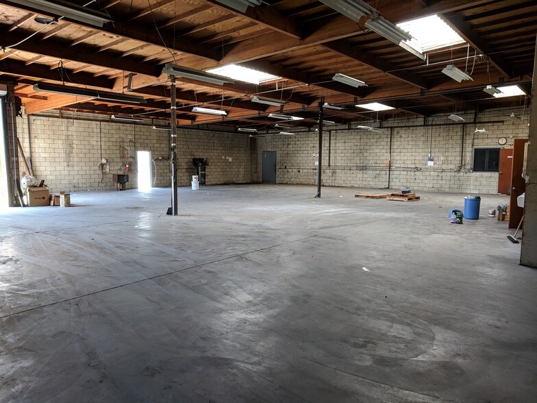 More Photos Of 7635 Serapis Ave, Pico Rivera Warehouse For Lease