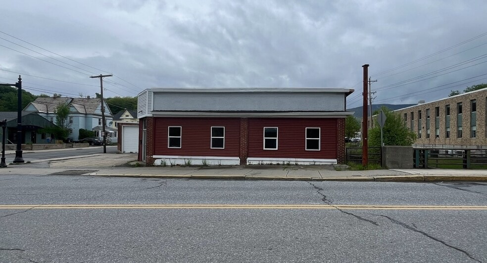 More Photos Of 156 River St, North Adams Flex For Sale