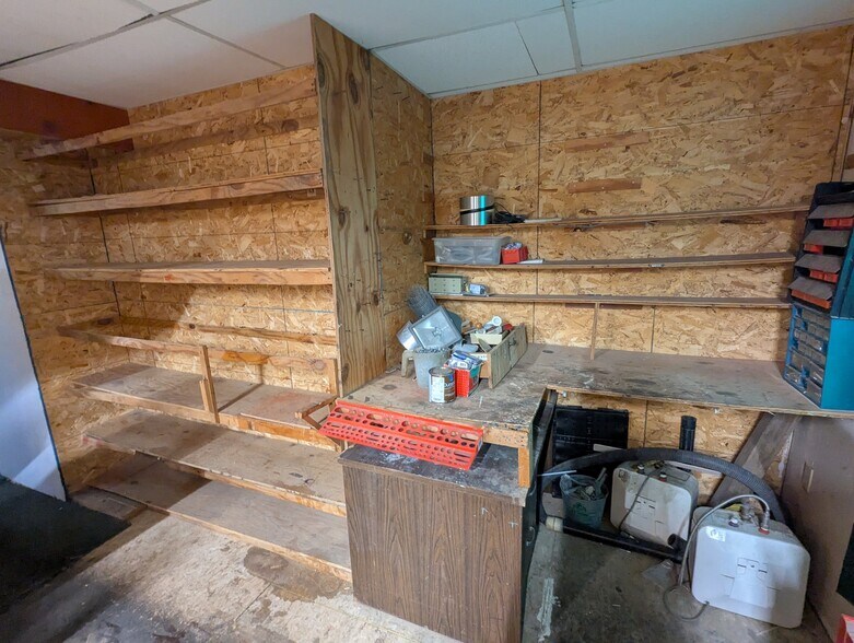 More Photos Of 17 Main St, Ballston Lake Restaurant For Lease