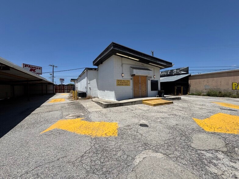 More Photos Of 2130 Austin Hwy, San Antonio General Retail For Sale