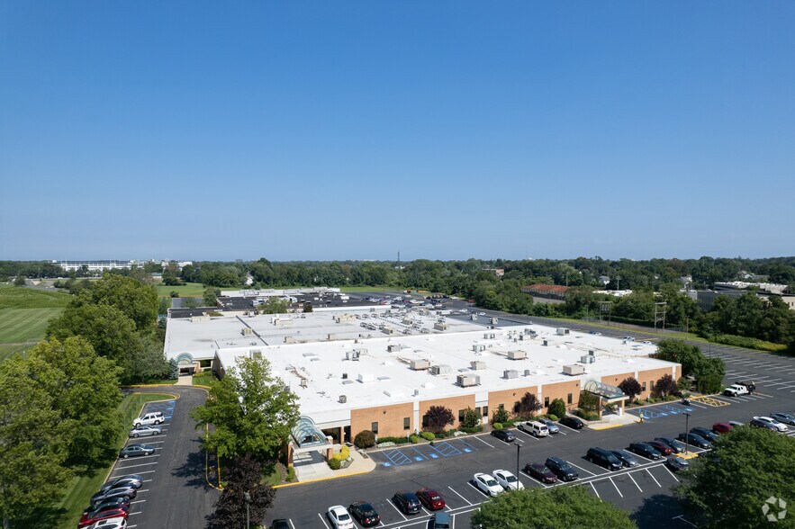 More Photos Of 2 Crescent Pl, Oceanport Light Distribution For Lease