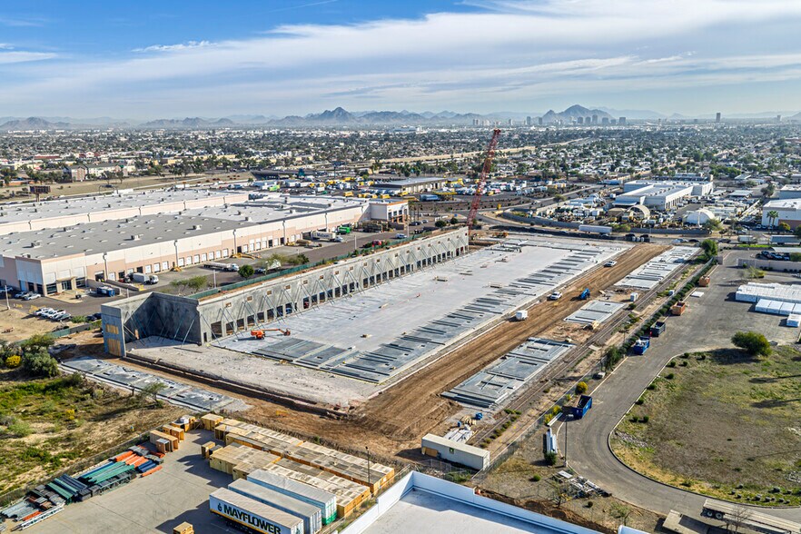 More Photos Of 844 N 44th Ave, Phoenix Warehouse For Sale