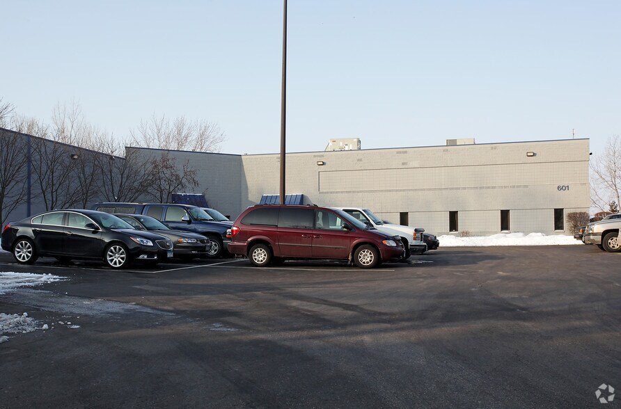 Primary Photo Of 601 Cliff Rd E, Burnsville Warehouse For Sale