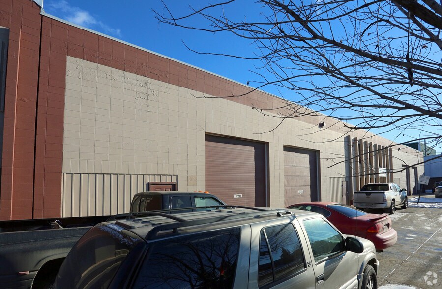 More Photos Of 12207 154th St NW, Edmonton Distribution For Sale