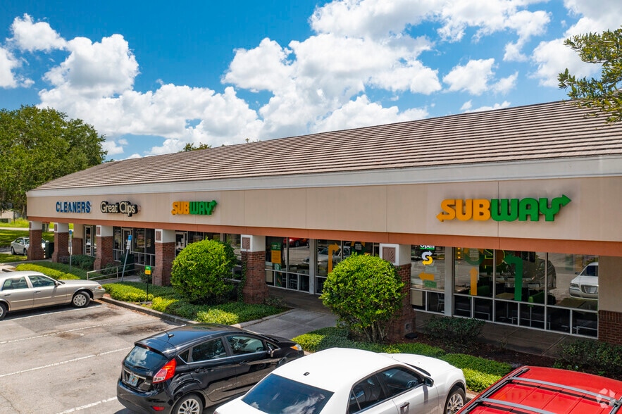 More Photos Of 2300 Griffin Rd, Lakeland Unknown For Lease