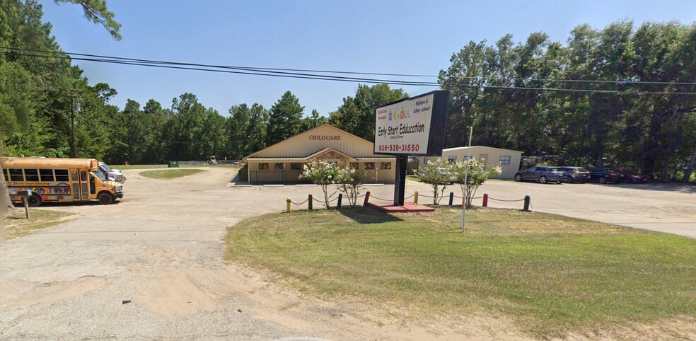 More Photos Of 6035 TX-105, Conroe Daycare Center For Sale