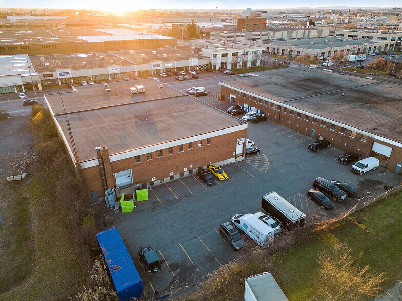 More Photos Of 8145 Ch Devonshire, Mt Royal Industrial For Sale