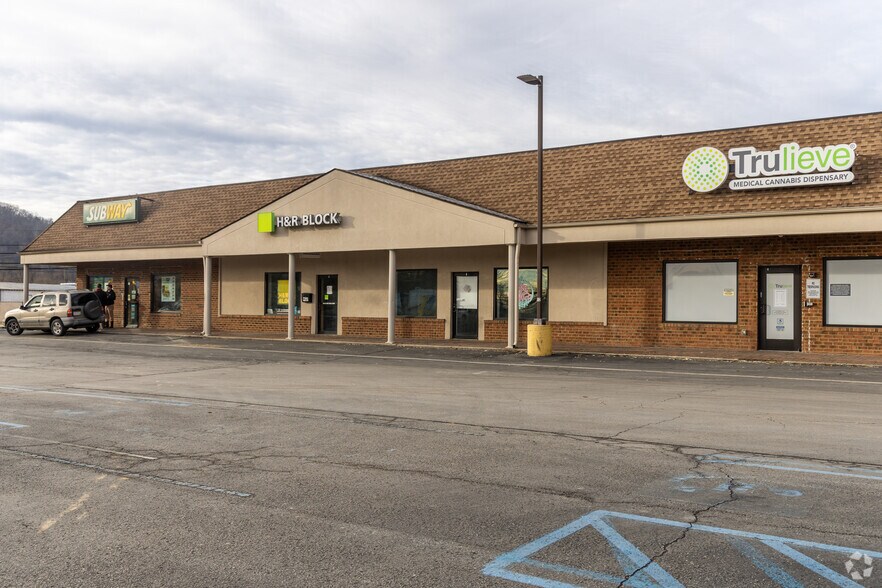 Primary Photo Of 2-20 Perry Morris Sq, Milton Freestanding For Lease