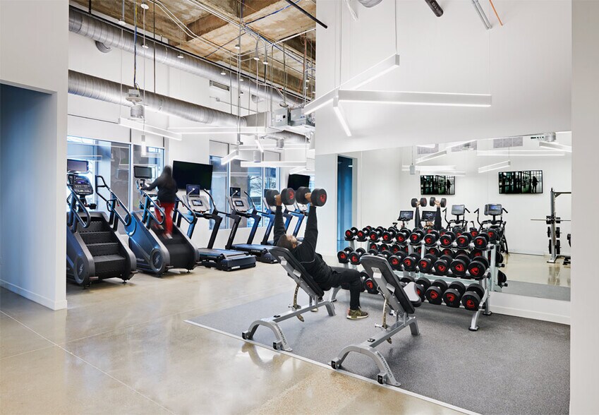 More Photos Of 6900 N Dallas Pky, Plano Office For Lease