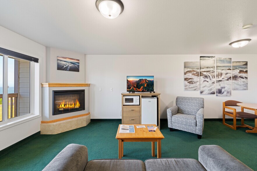 More Photos Of 1865 Beach Loop Dr, Bandon Hotel For Sale