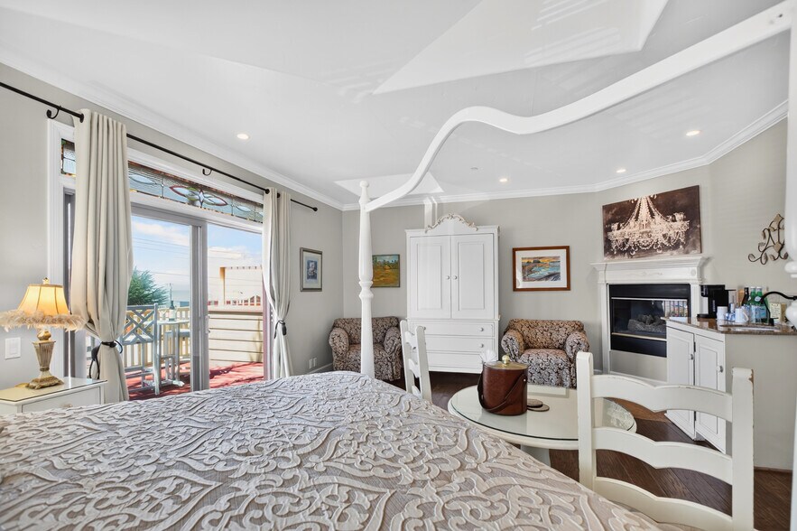 More Photos Of 95 S Ocean Ave, Cayucos Hospitality For Sale